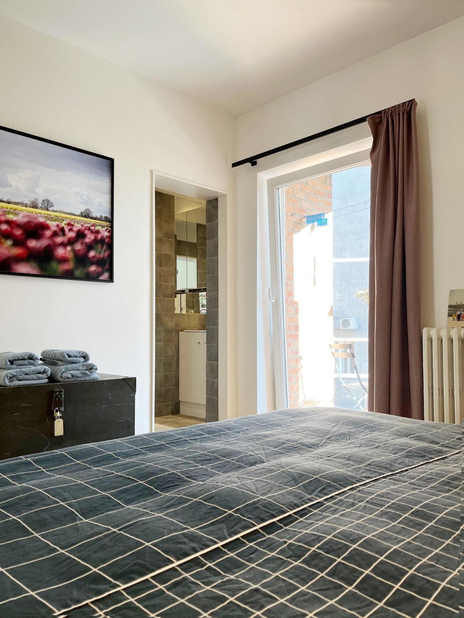Trendy & Sunny Apartment In Gent Bagian luar foto
